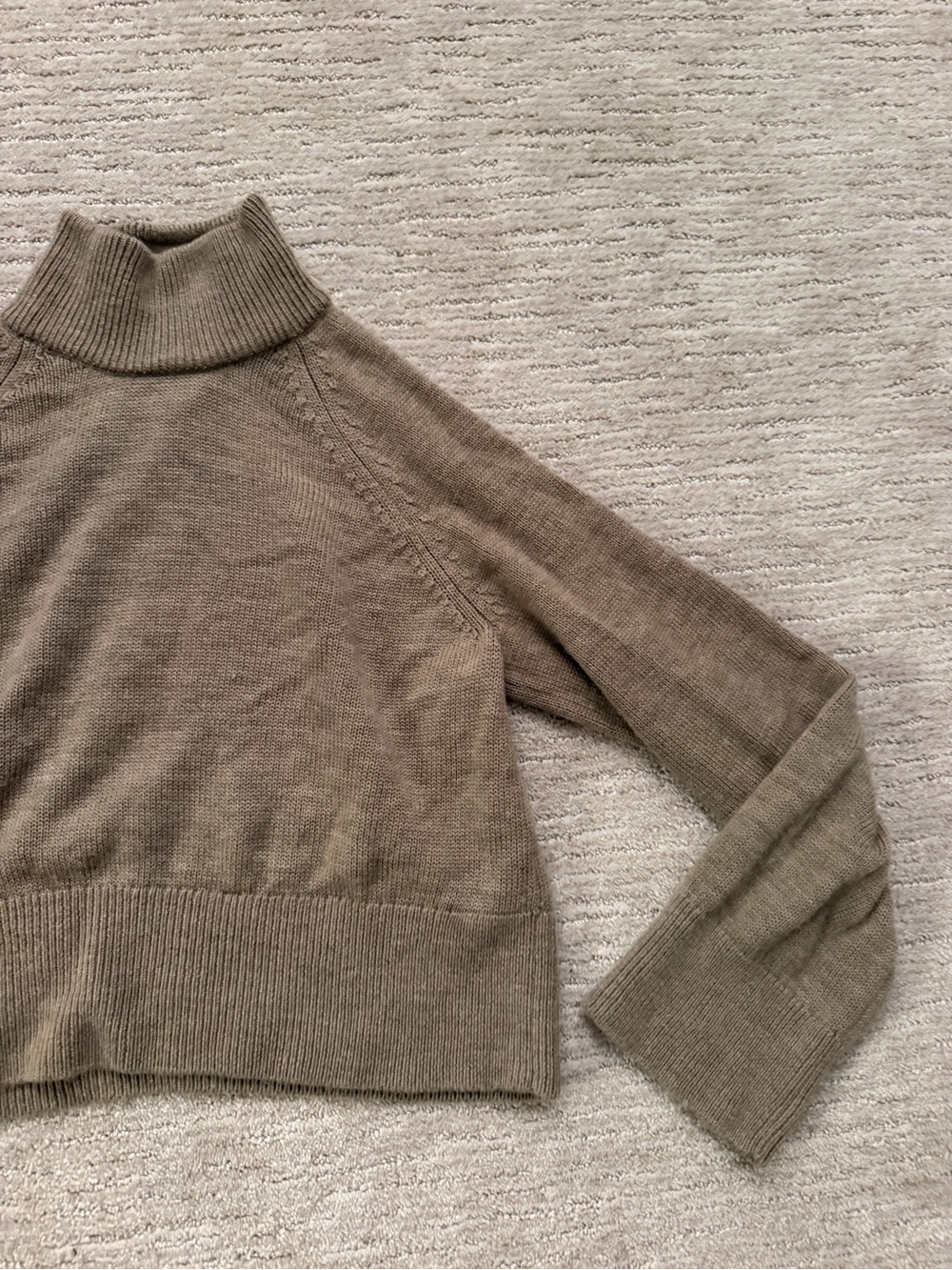 Quince Taupe merino wool cropped Turtleneck Sweater S - Picture 5 of 7